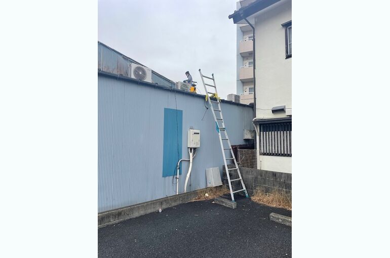 2023年1月　幸来ラーメンエアコン分解洗浄・換気扇　藤ビル③